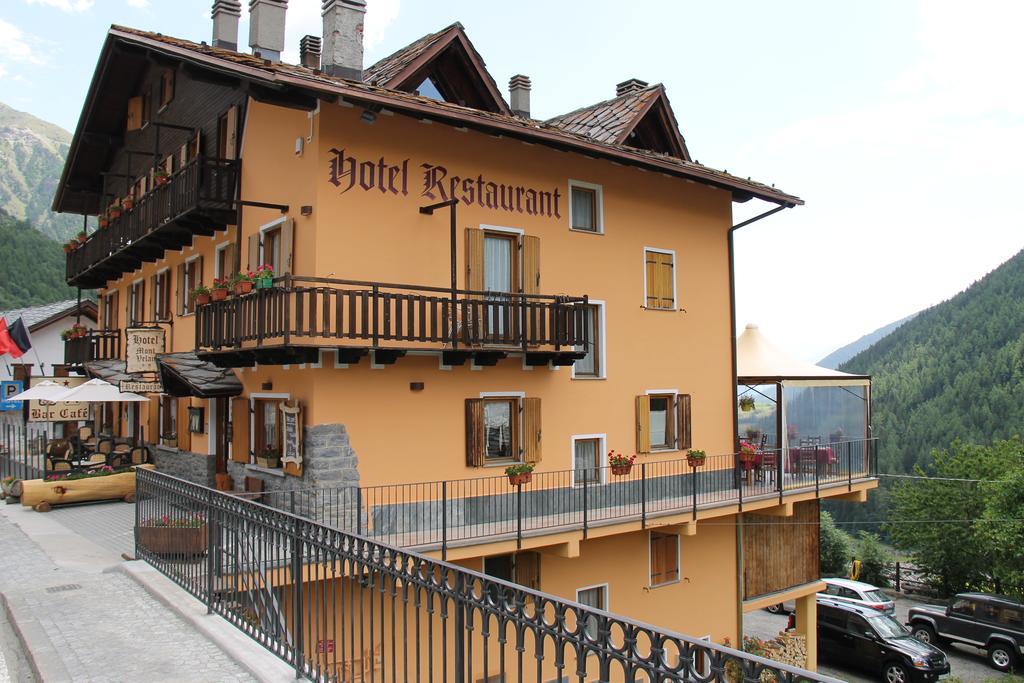 Mont Velan Chambres & Restaurant Saint-Oyen Экстерьер фото
