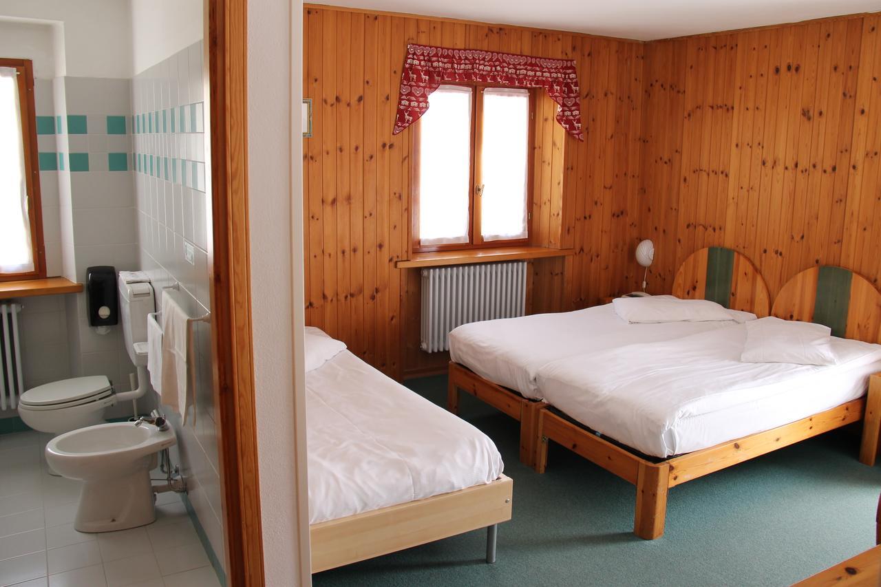 Mont Velan Chambres & Restaurant Saint-Oyen Экстерьер фото